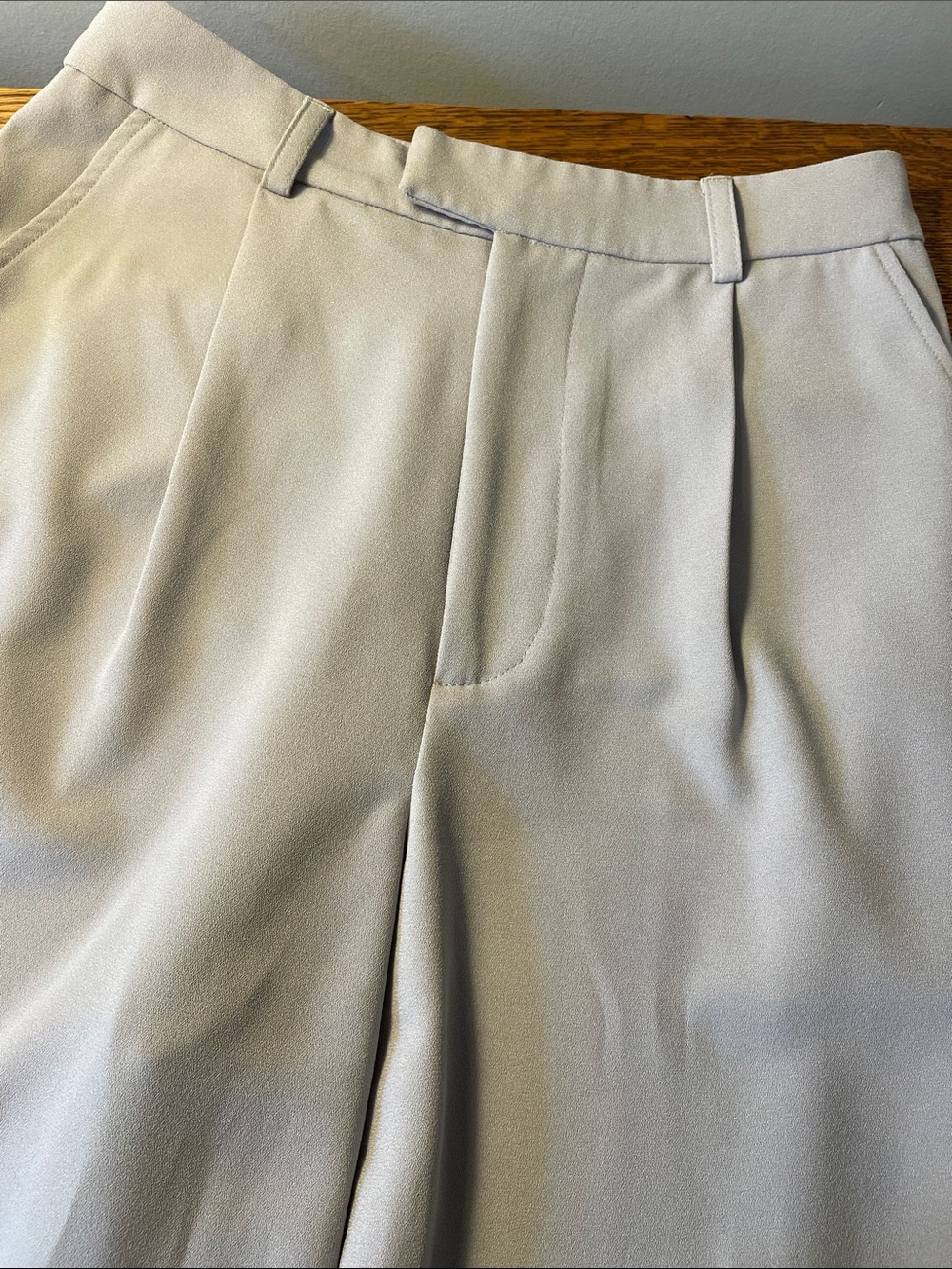 Reformation Women’s Light Gray Flat-Front Shorts